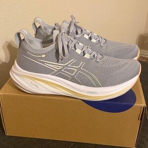 ASICS Gel-Nimbus 26 Light Gray Running Sneakers